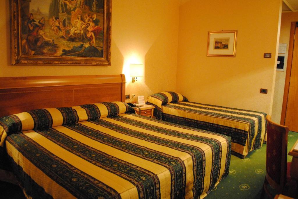 Colonna Hotel Frascati Habitación foto